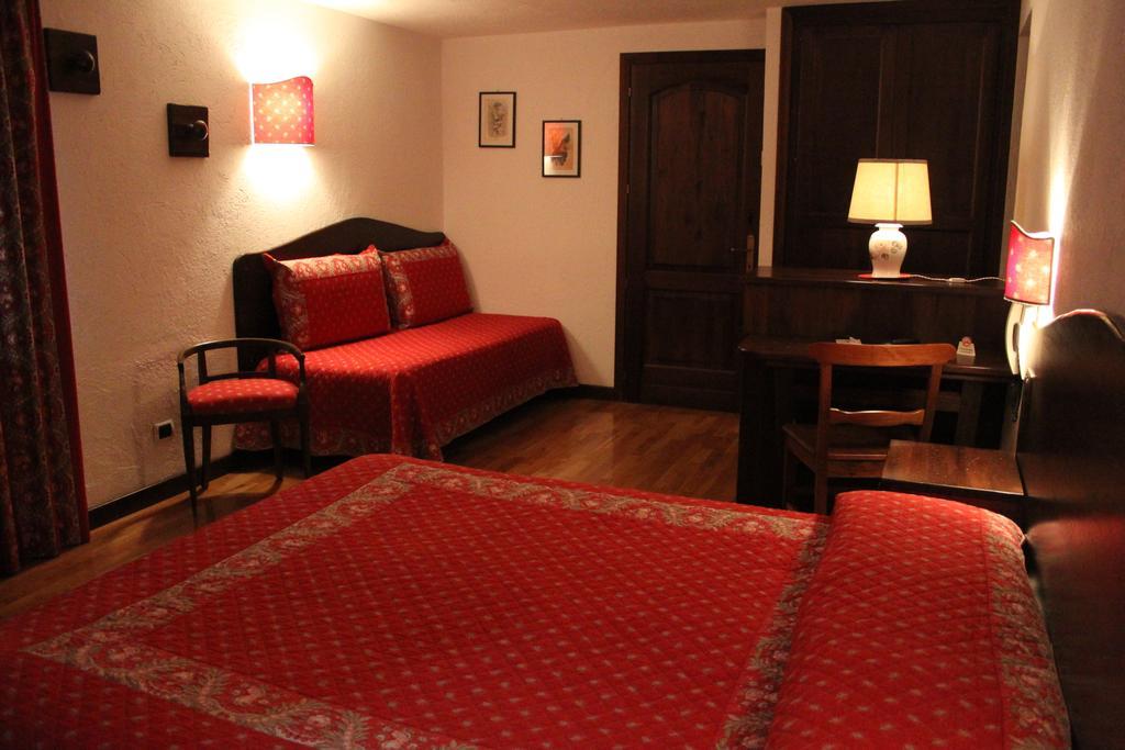 Hotel Stambecco Cogne Camera foto